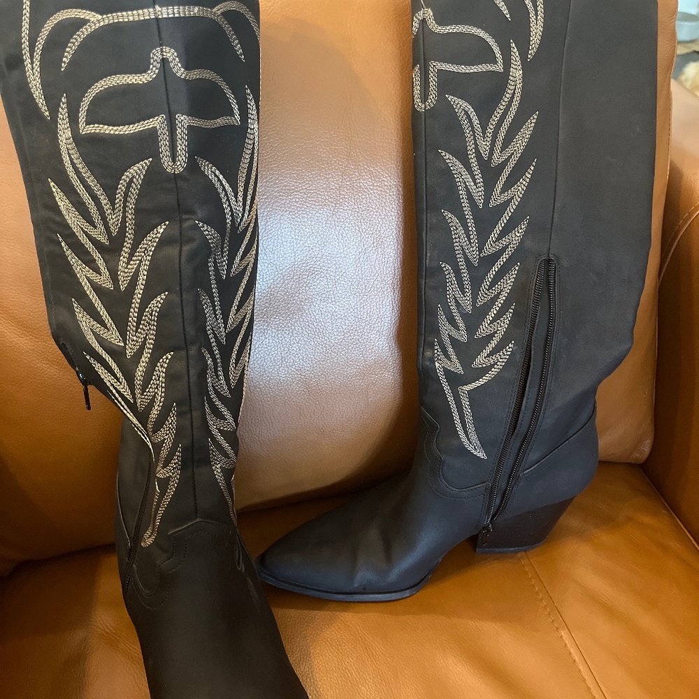 Cowgirl boot